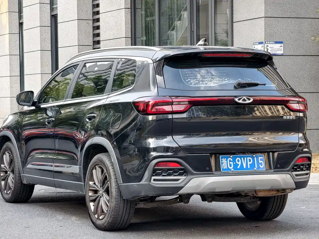 Chery Tiggo 8 — фото 3