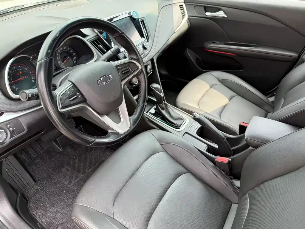 Chevrolet Monza — фото 6