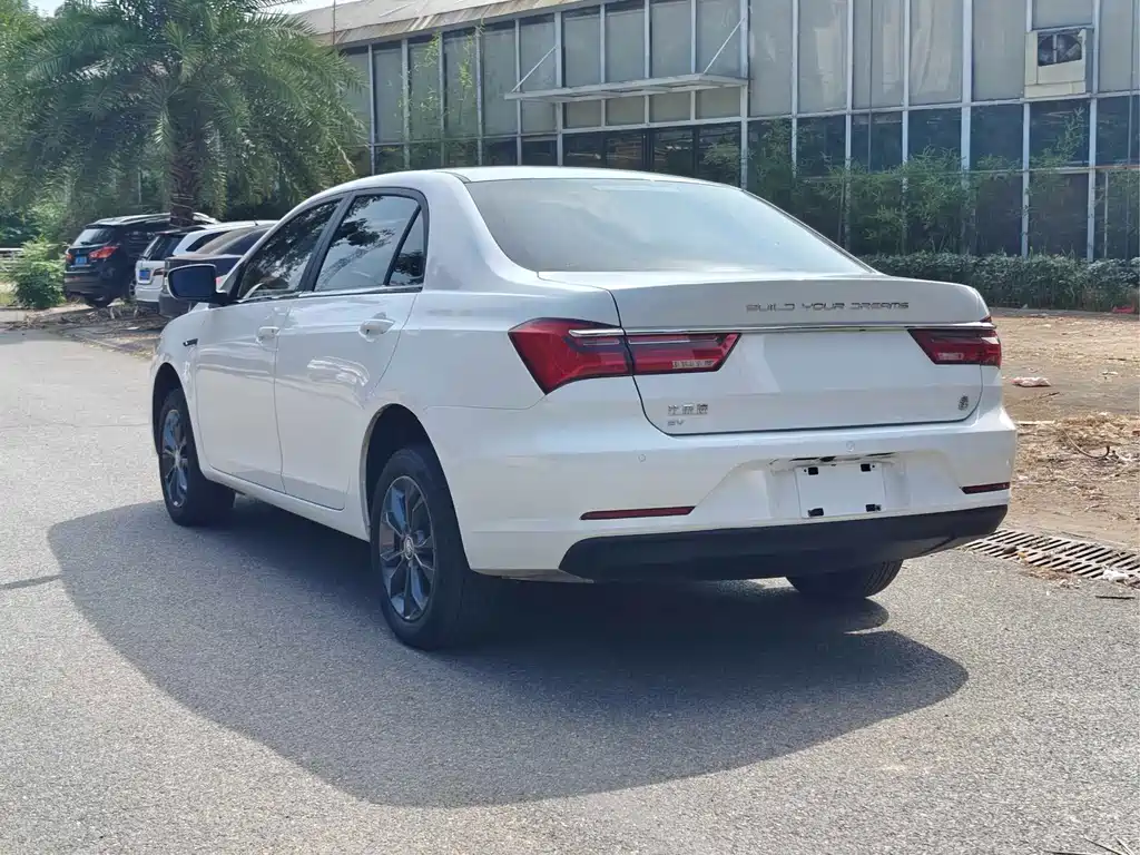 BYD Qin NEV — фото 9