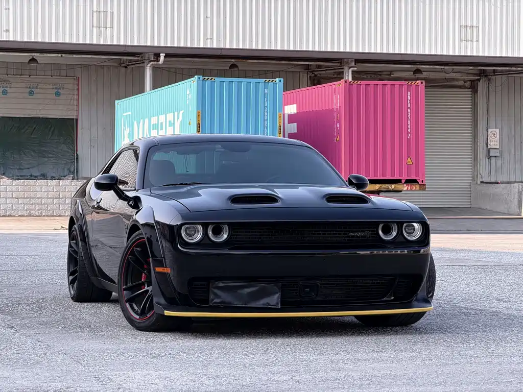 Dodge Challenger — фото 3