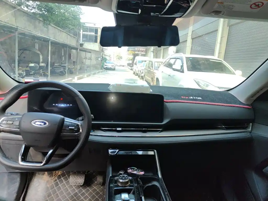 Ford Equator Sport — фото 14
