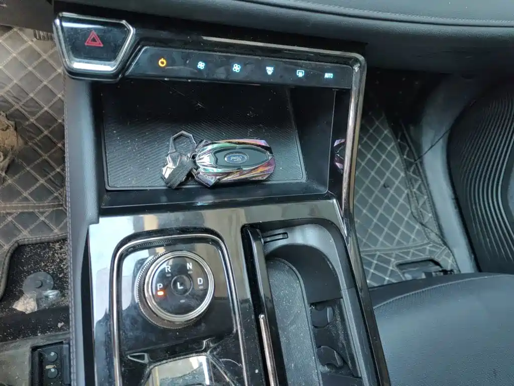 Ford Equator Sport — фото 10