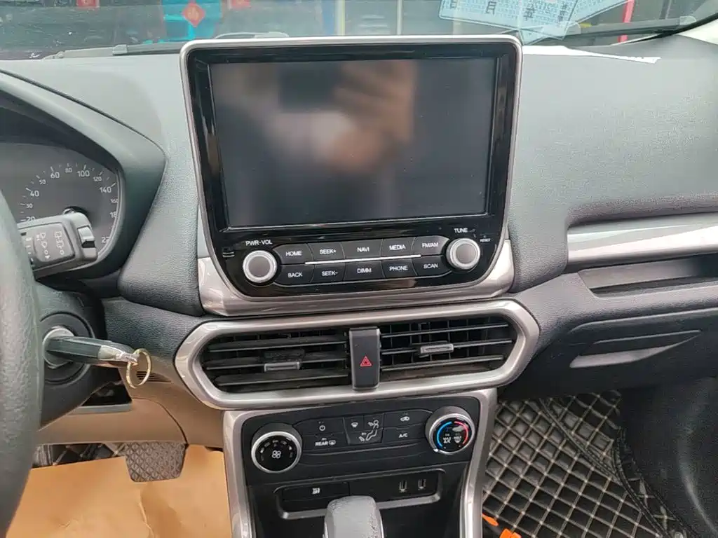Ford Ecosport — фото 13