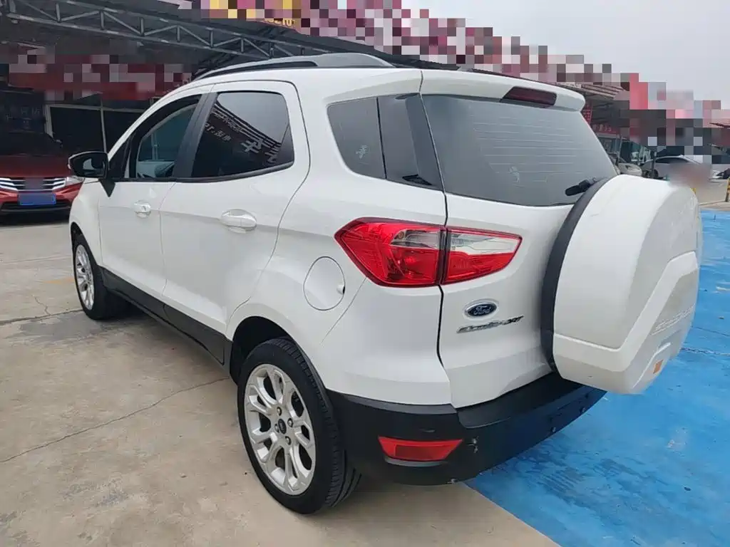 Ford Ecosport — фото 5