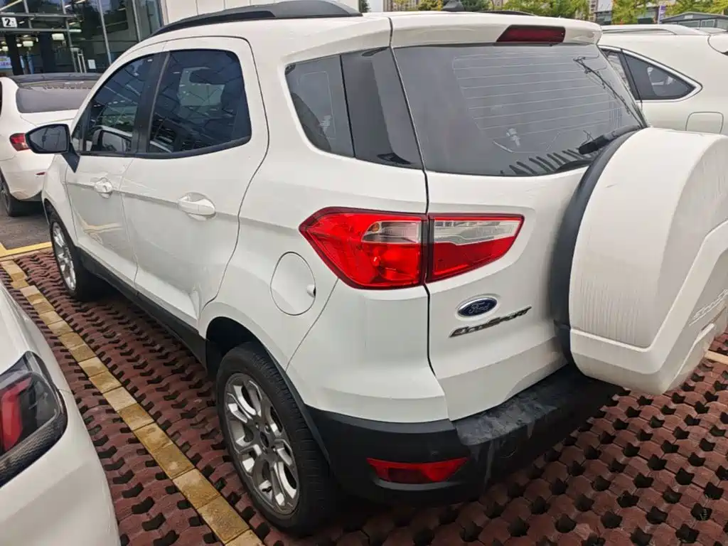 Ford Ecosport — фото 5