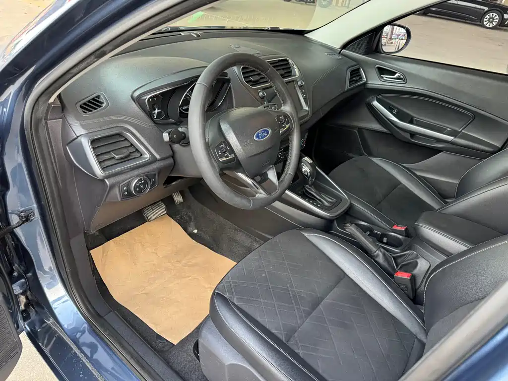 Ford Escort — фото 3
