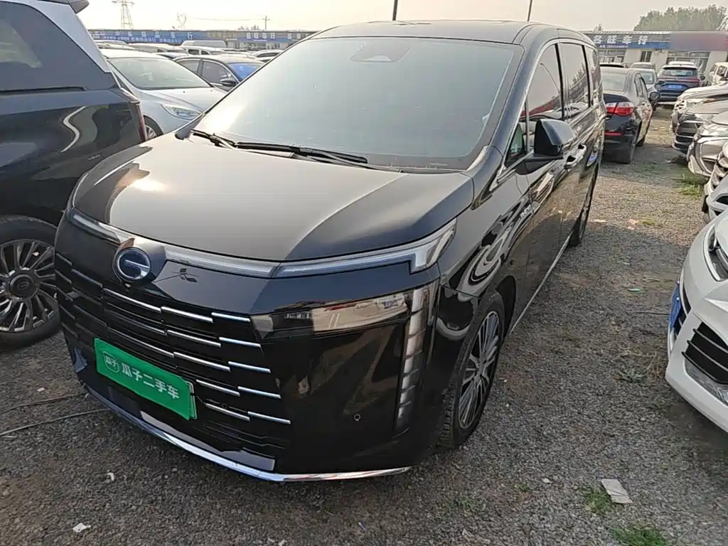 GAC Motor Trumpchi E8 PHEV — фото 2