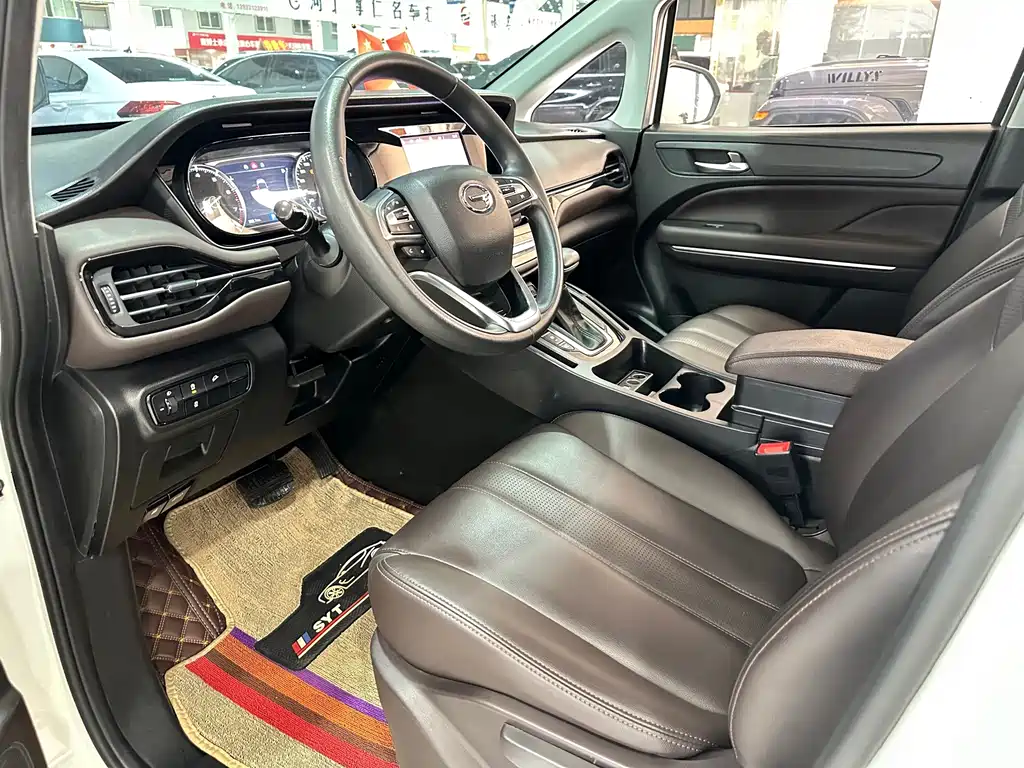 GAC Motor Trumpchi M6 — фото 3