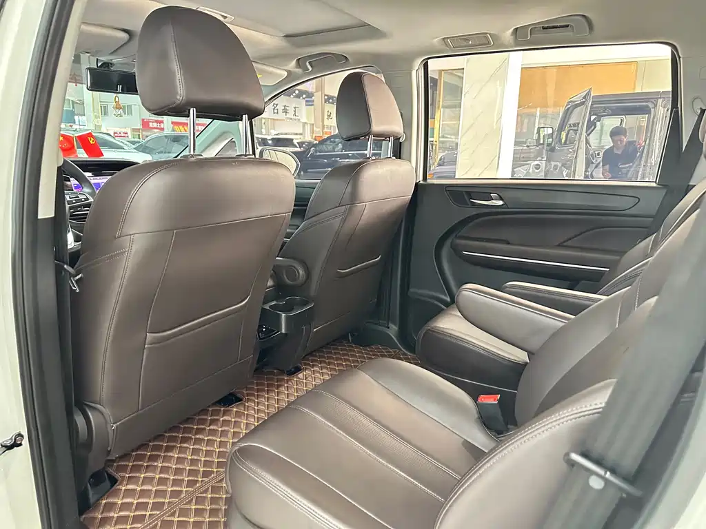 GAC Motor Trumpchi M6 — фото 4