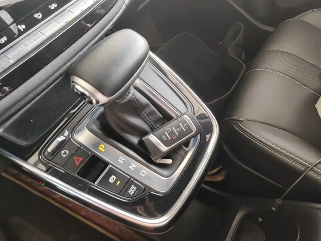 GAC Motor Trumpchi M6 — фото 14