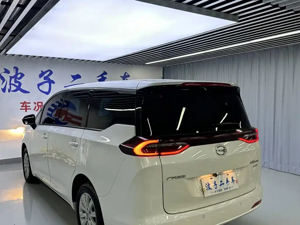 GAC Motor Trumpchi M6 — фото 19