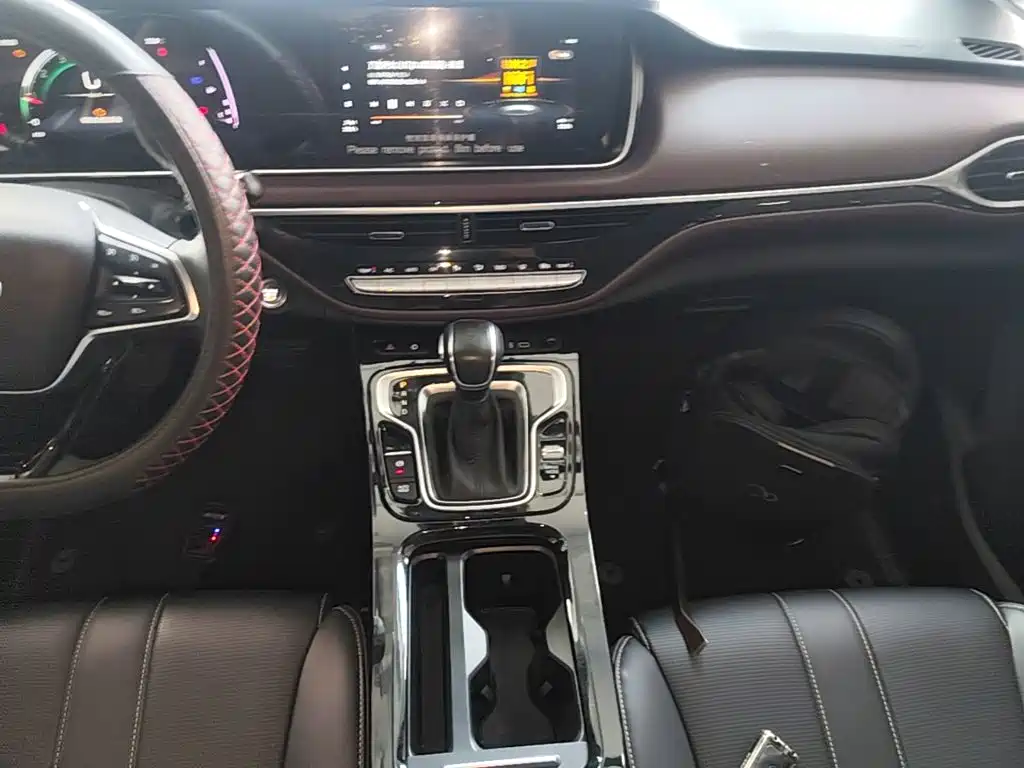 GAC Motor Trumpchi M6 — фото 13
