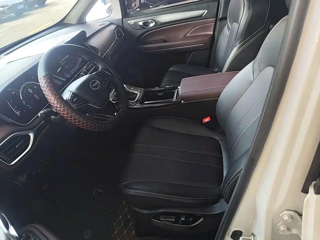GAC Motor Trumpchi M6 — фото 15