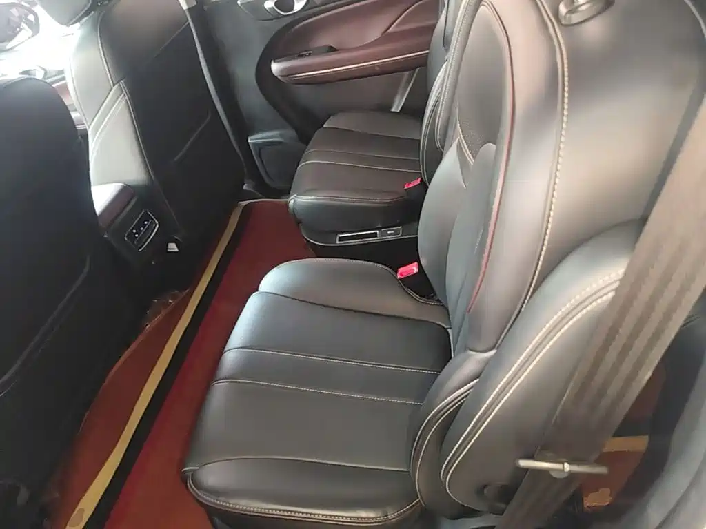 GAC Motor Trumpchi M6 — фото 17