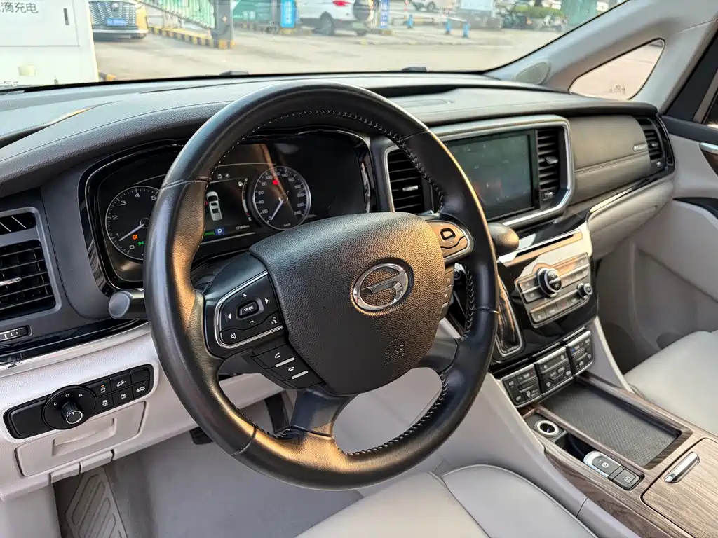 GAC Motor Trumpchi M8 — фото 11