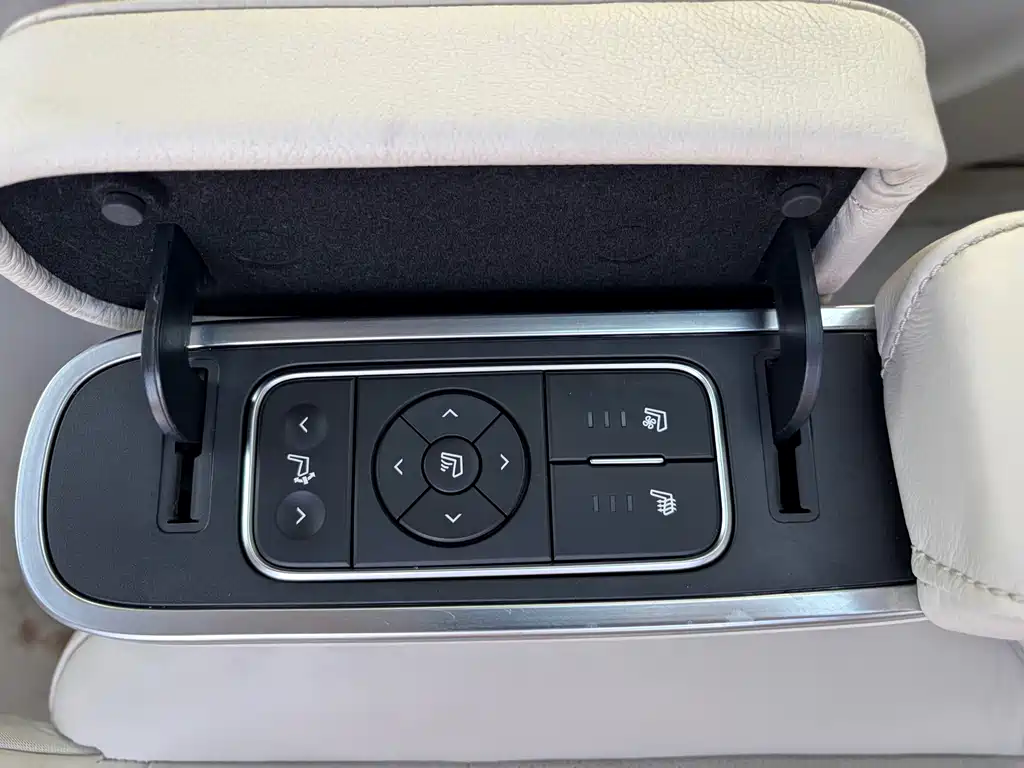 GAC Motor Trumpchi M8 — фото 18