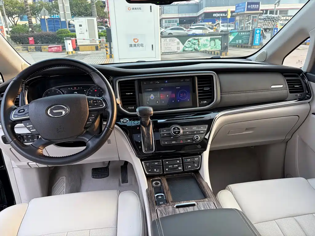GAC Motor Trumpchi M8 — фото 20