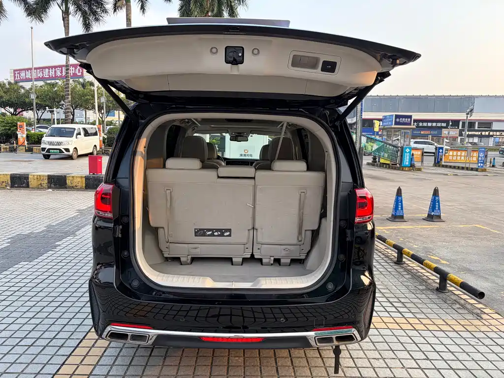 GAC Motor Trumpchi M8 — фото 27