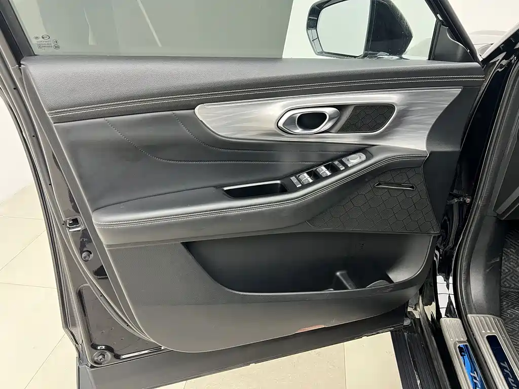 GAC Motor Trumpchi GS8 — фото 15