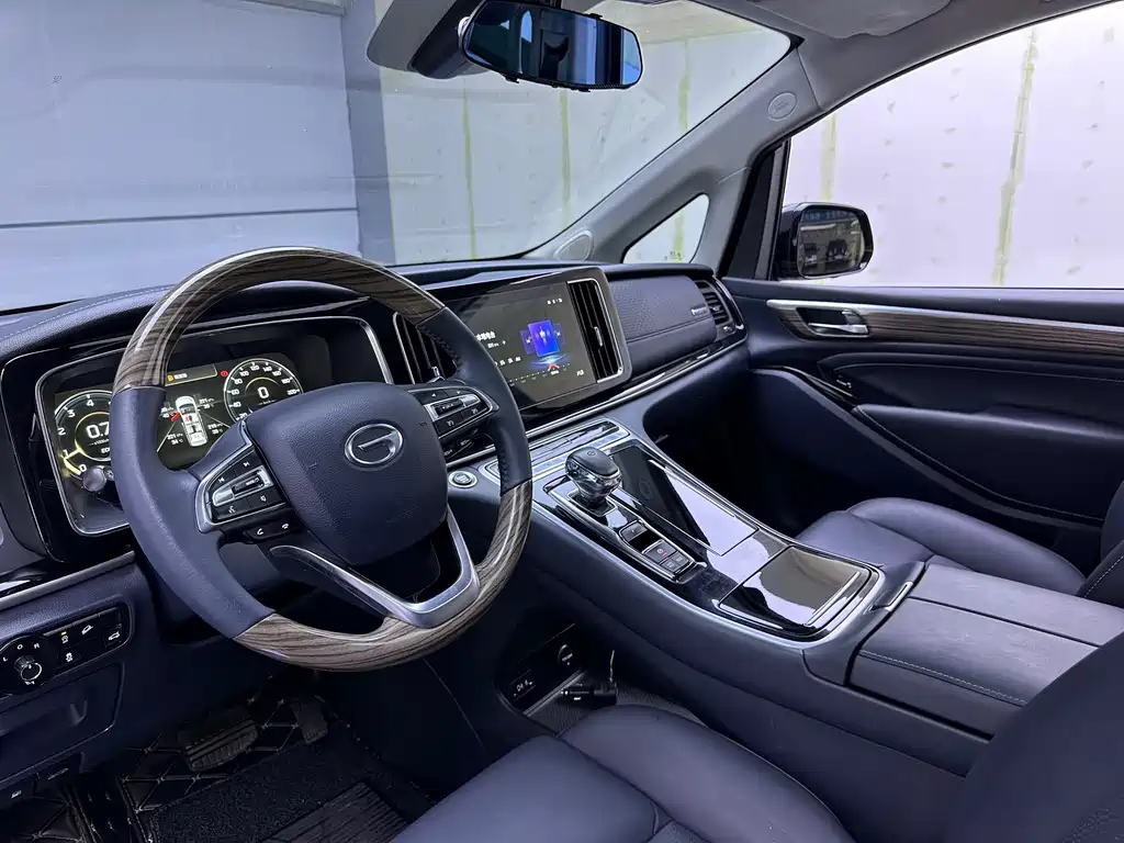 GAC Motor Trumpchi M8 — фото 11