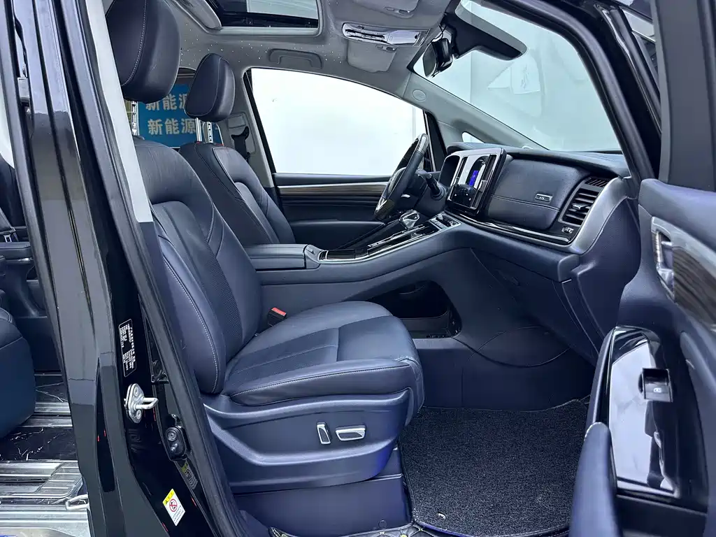GAC Motor Trumpchi M8 — фото 13