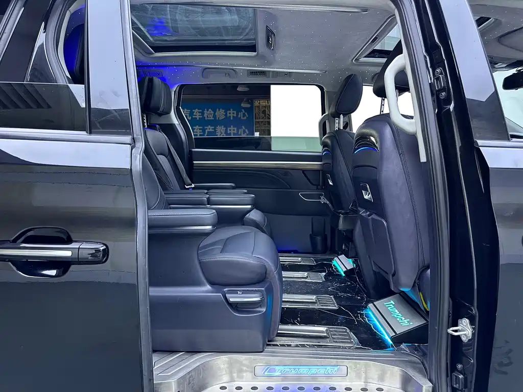 GAC Motor Trumpchi M8 — фото 14