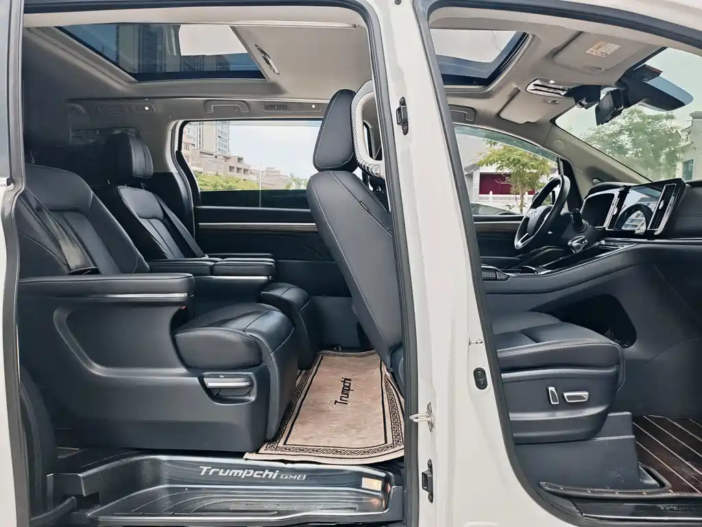 GAC Motor Trumpchi M8 — фото 22