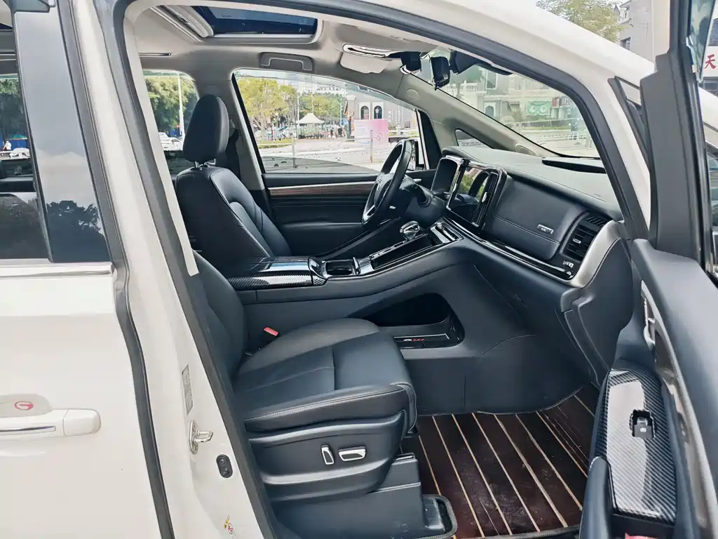 GAC Motor Trumpchi M8 — фото 23