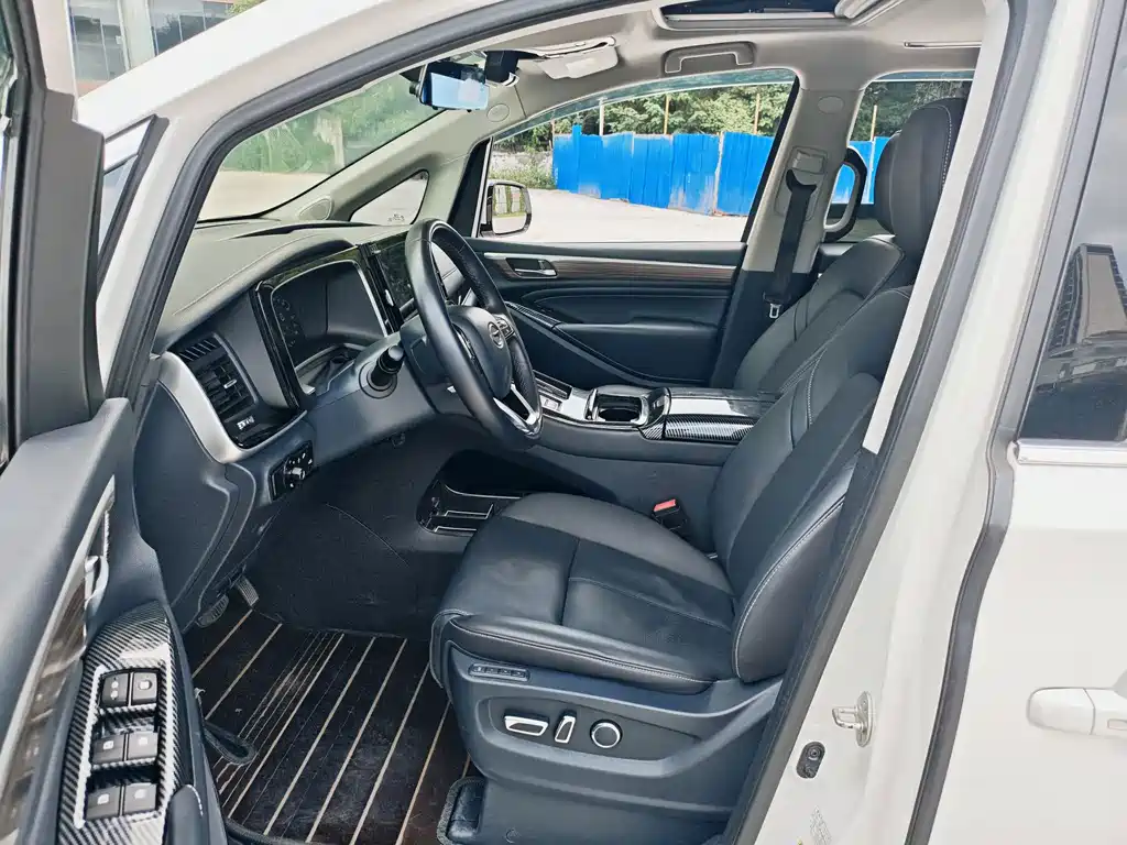 GAC Motor Trumpchi M8 — фото 4