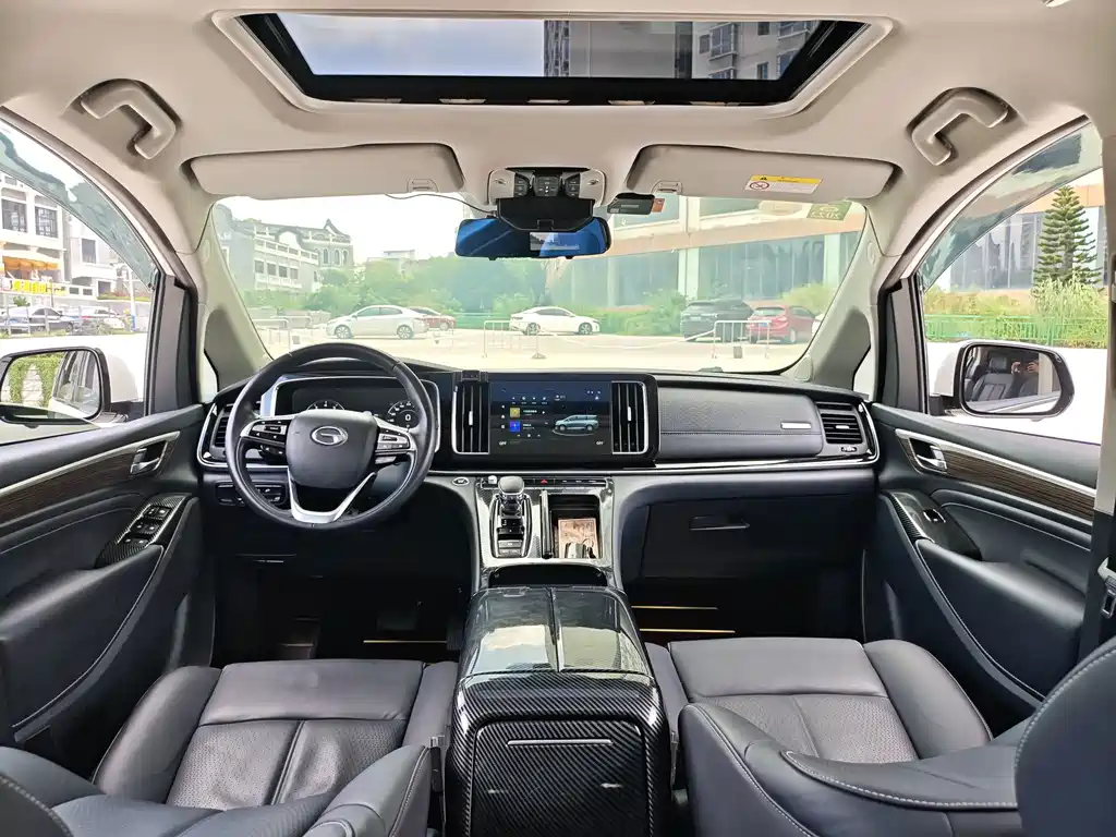 GAC Motor Trumpchi M8 — фото 10