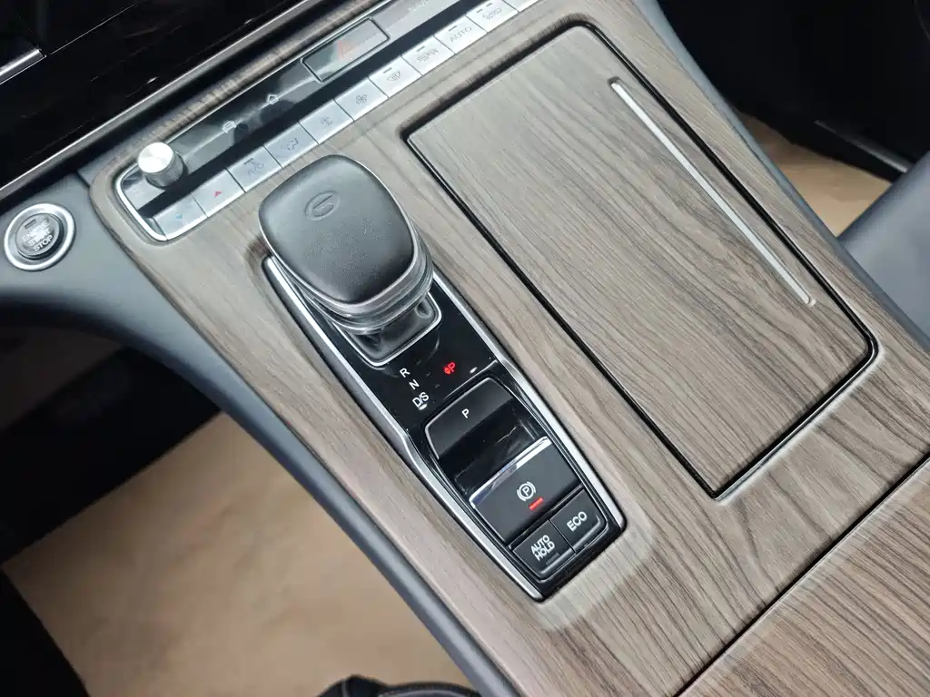 GAC Motor Trumpchi M8 — фото 15