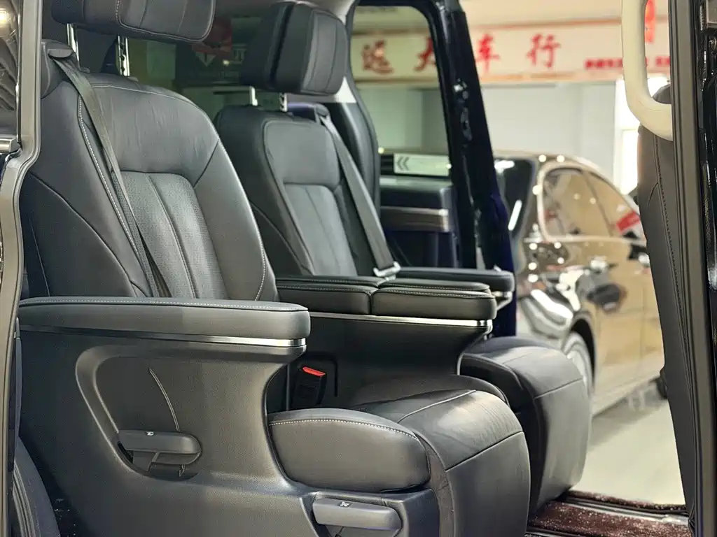 GAC Motor Trumpchi M8 — фото 17