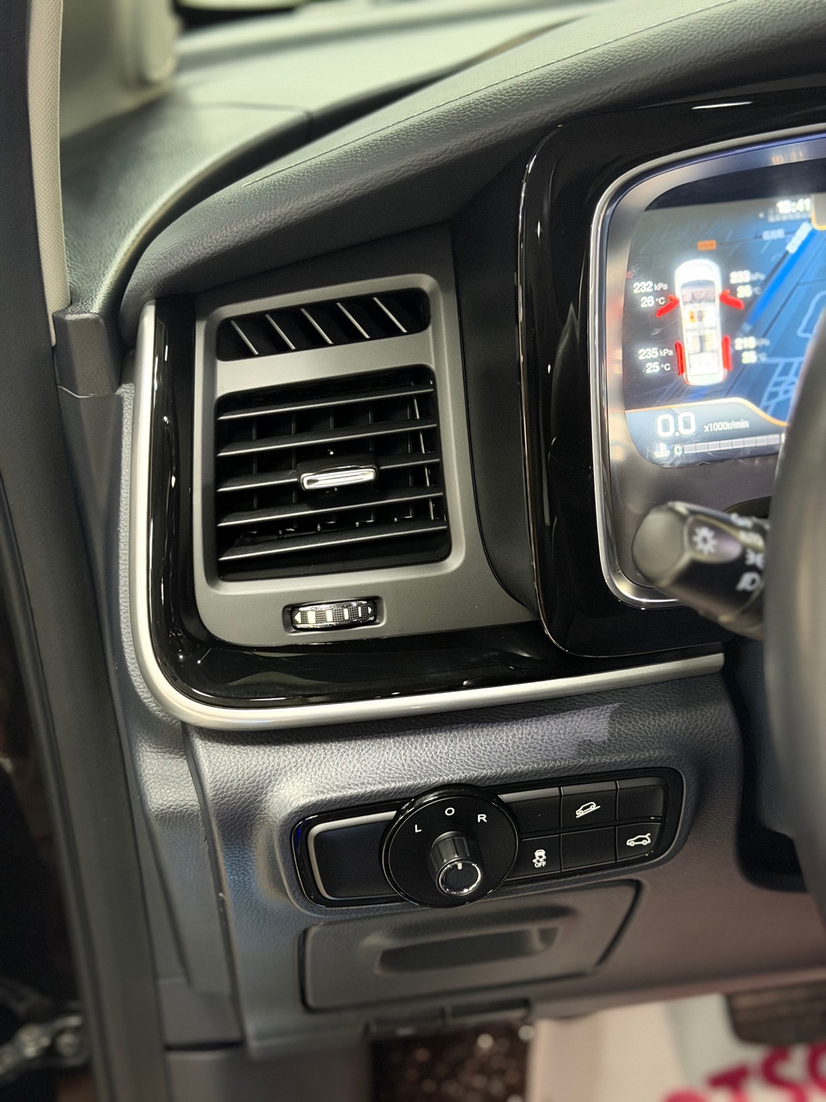GAC Motor Trumpchi M8 — фото 10
