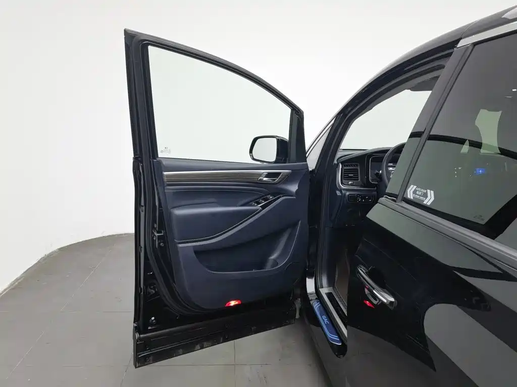 GAC Motor Trumpchi M8 — фото 8
