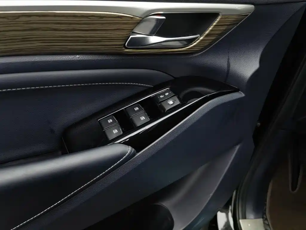GAC Motor Trumpchi M8 — фото 9