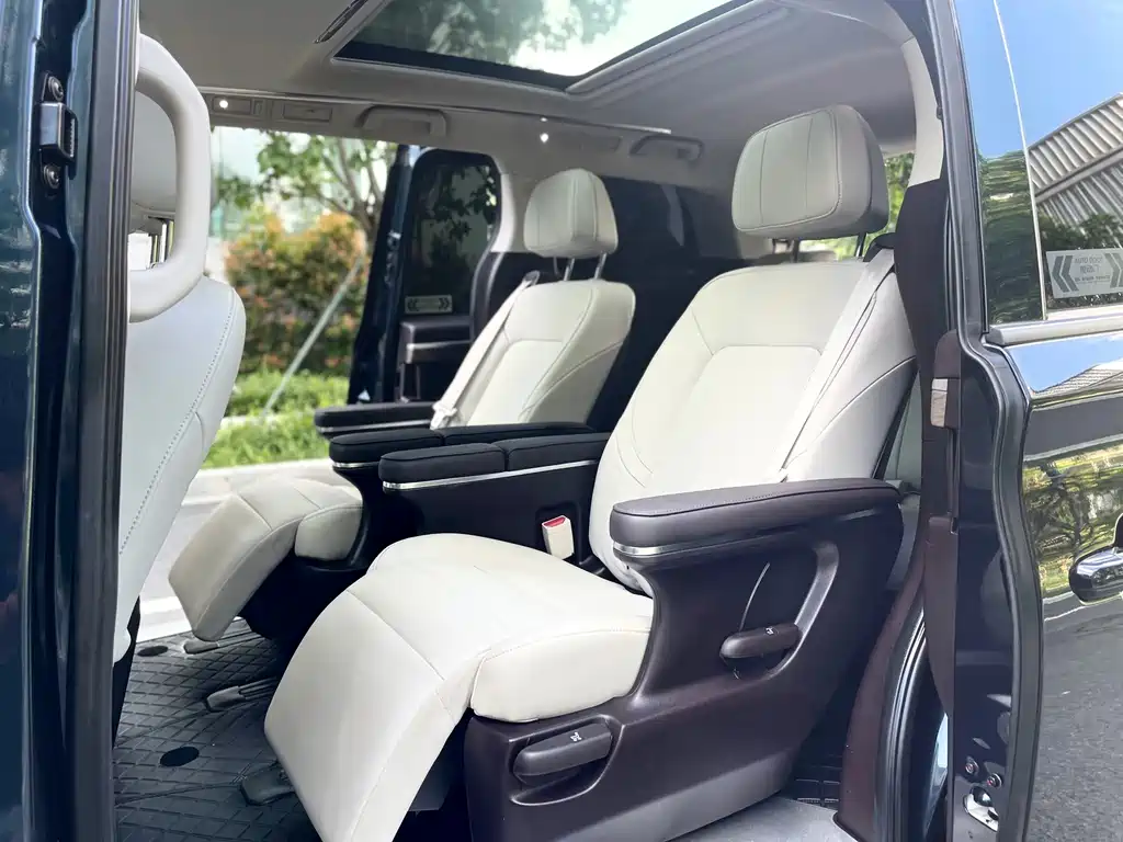 GAC Motor Trumpchi M8 — фото 9