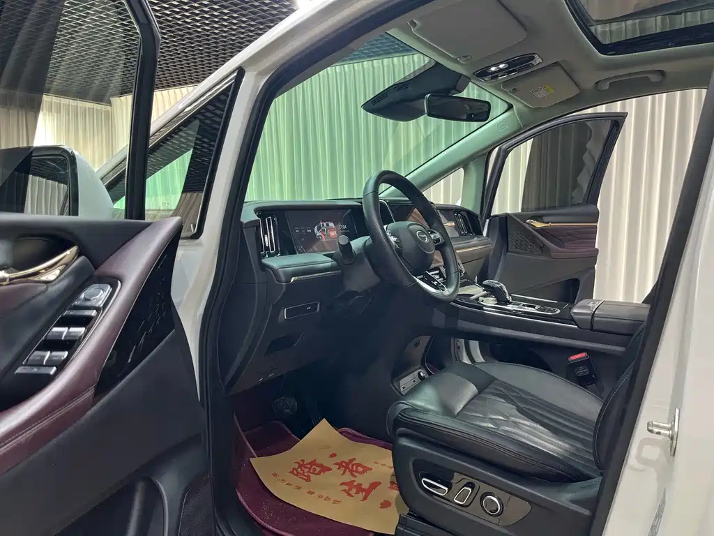 GAC Motor Trumpchi M8 — фото 9