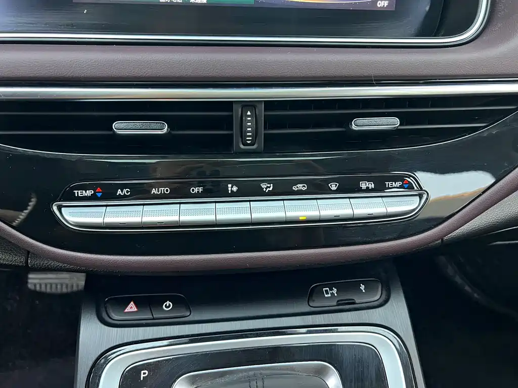 GAC Motor Trumpchi M6 — фото 11