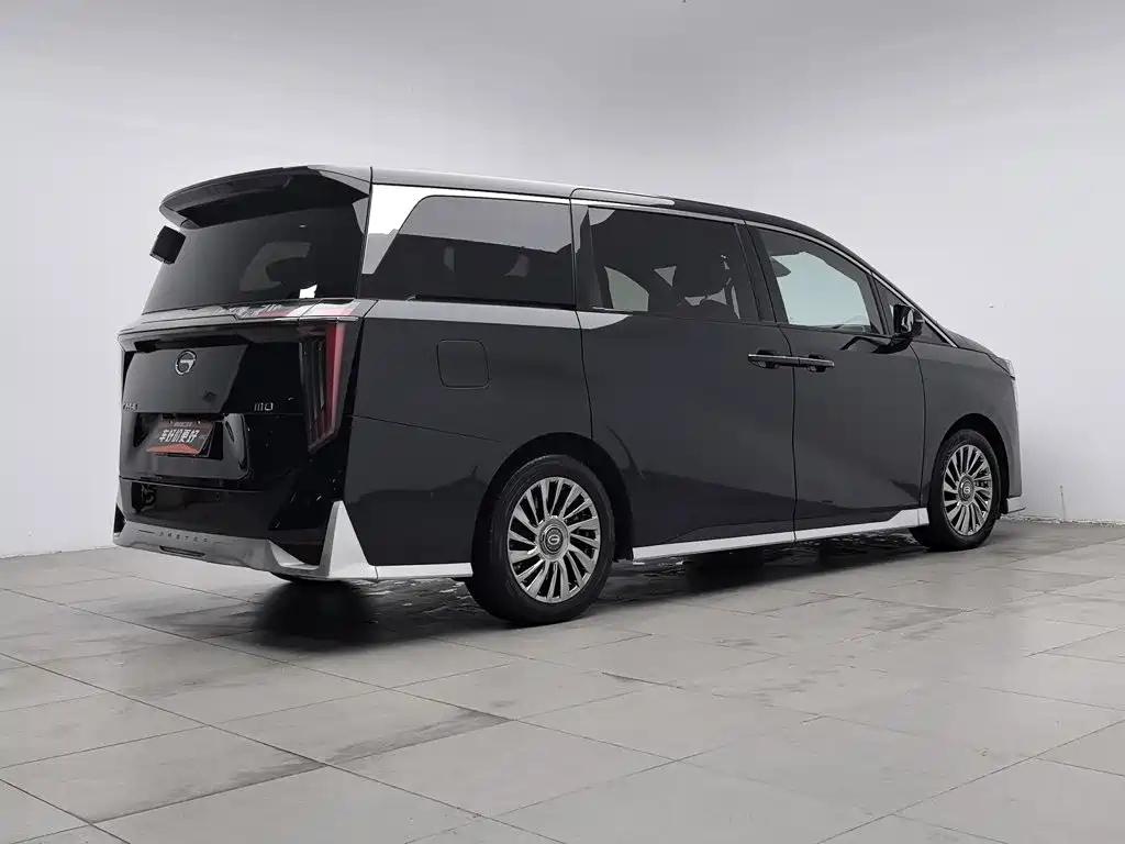 GAC Motor Trumpchi M8 — фото 2