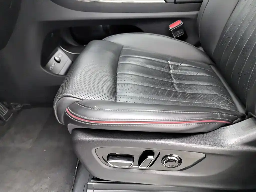 GAC Motor Trumpchi M8 — фото 20