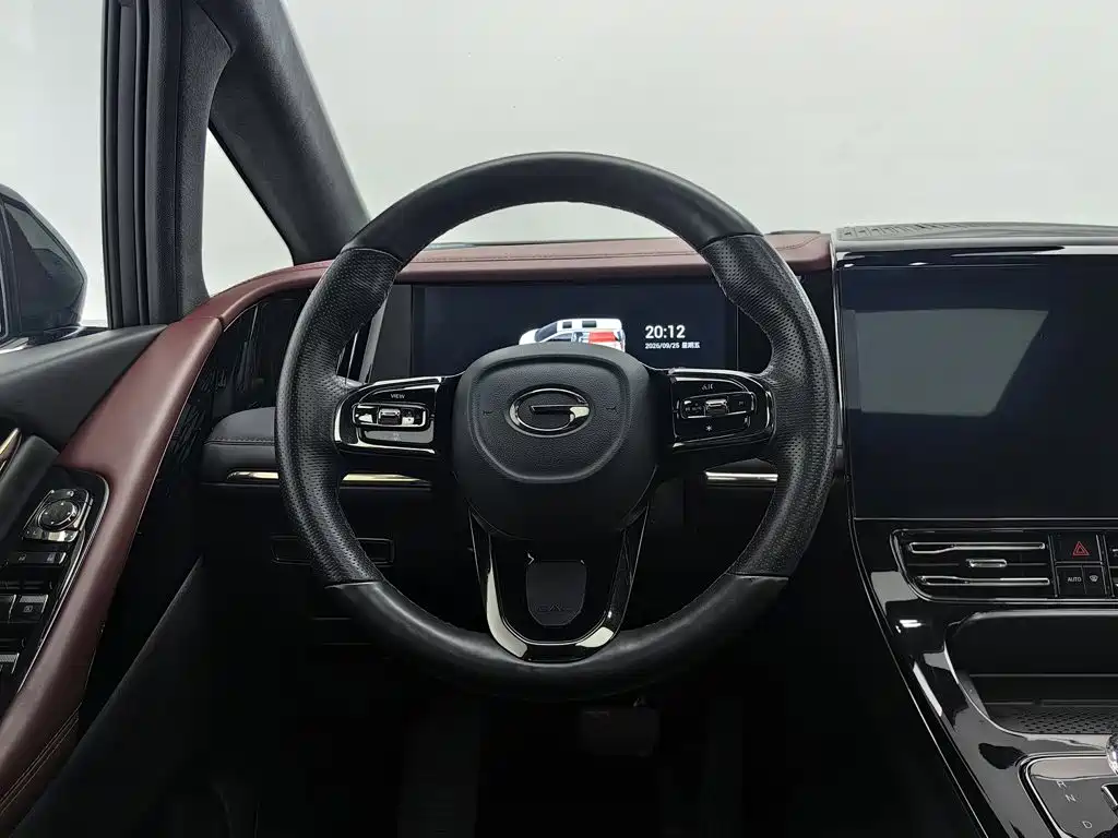 GAC Motor Trumpchi M8 — фото 11