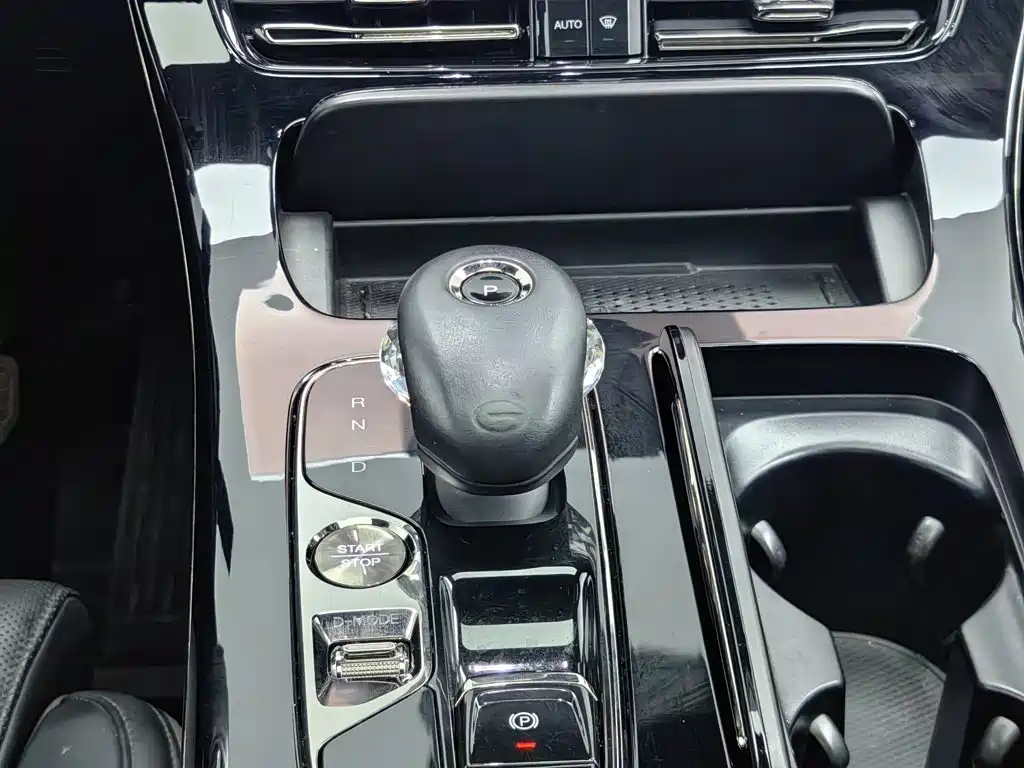 GAC Motor Trumpchi M8 — фото 13
