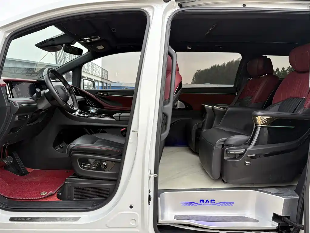 GAC Motor Trumpchi M8 — фото 8