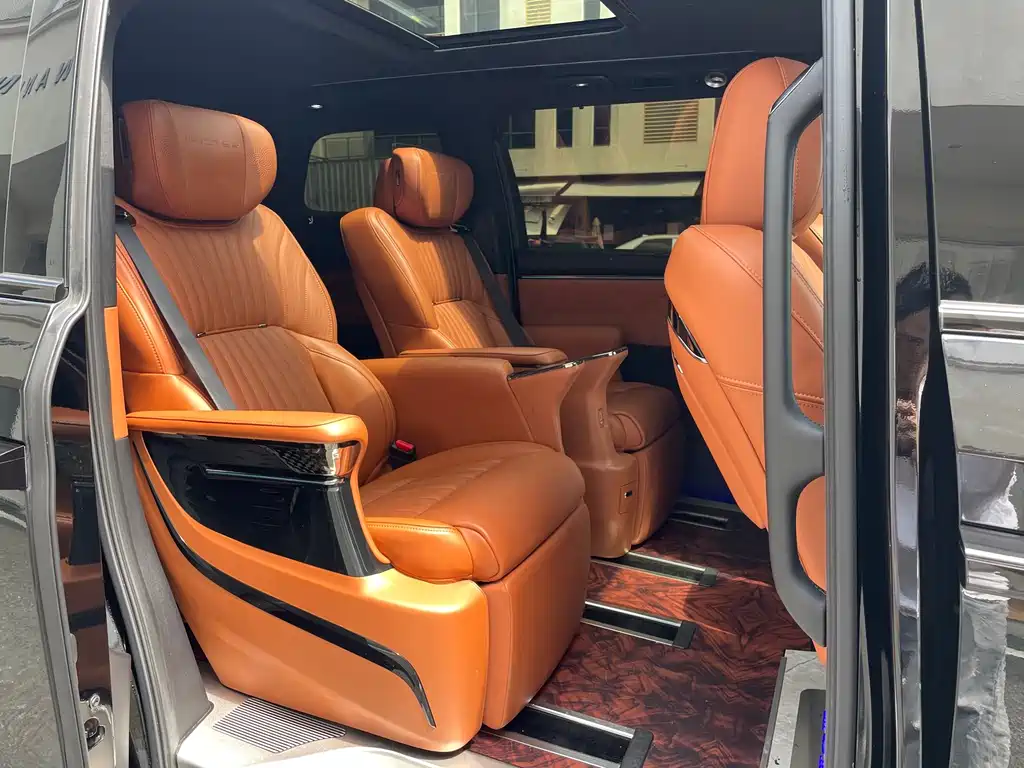 GAC Motor Trumpchi E9 — фото 13