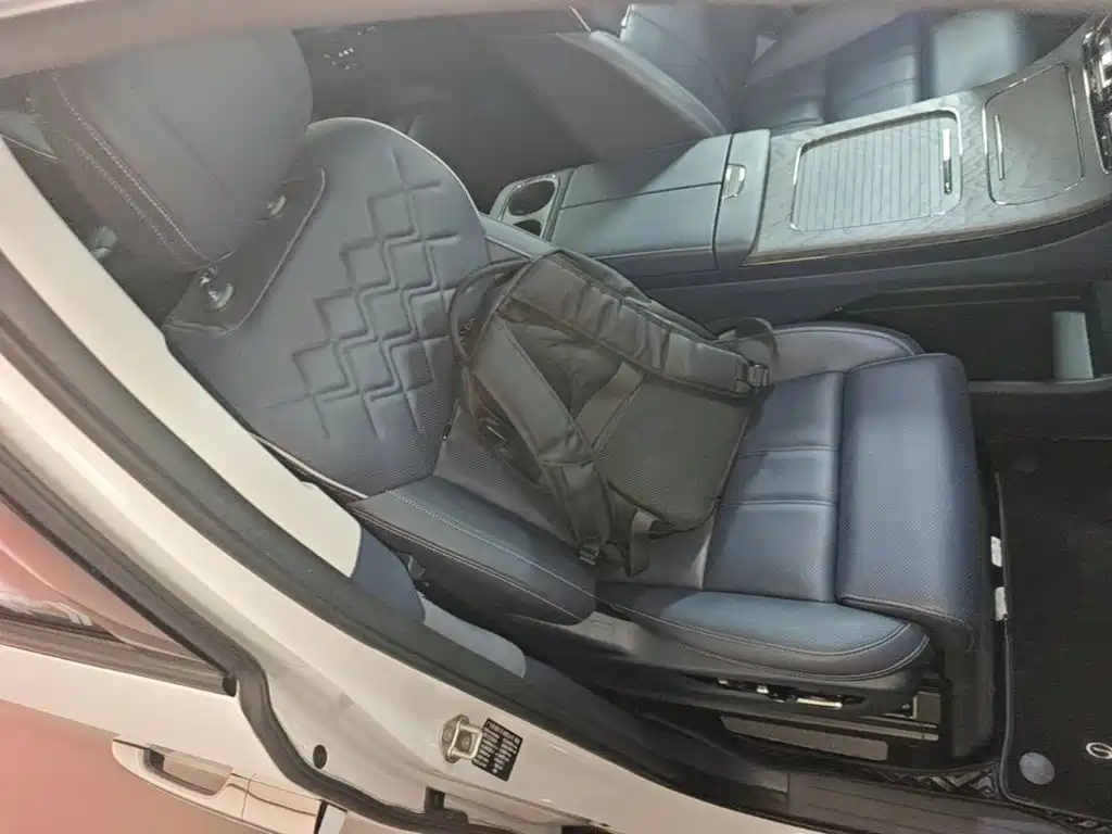 GAC Motor Trumpchi Xiangwang M8 — фото 25