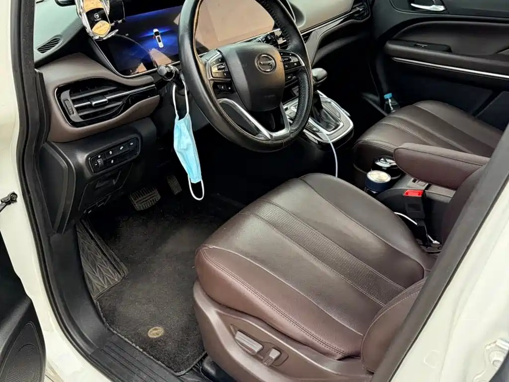 GAC Motor Trumpchi M6 — фото 6