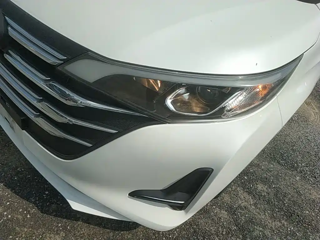 GAC Motor Trumpchi M6 — фото 19