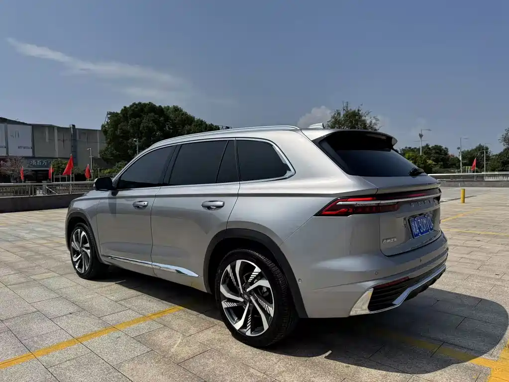 Geely Xingyue L — фото 6