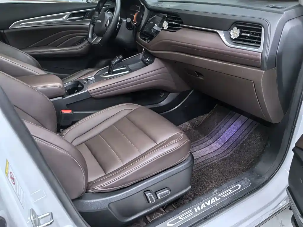 Haval F7 — фото 11
