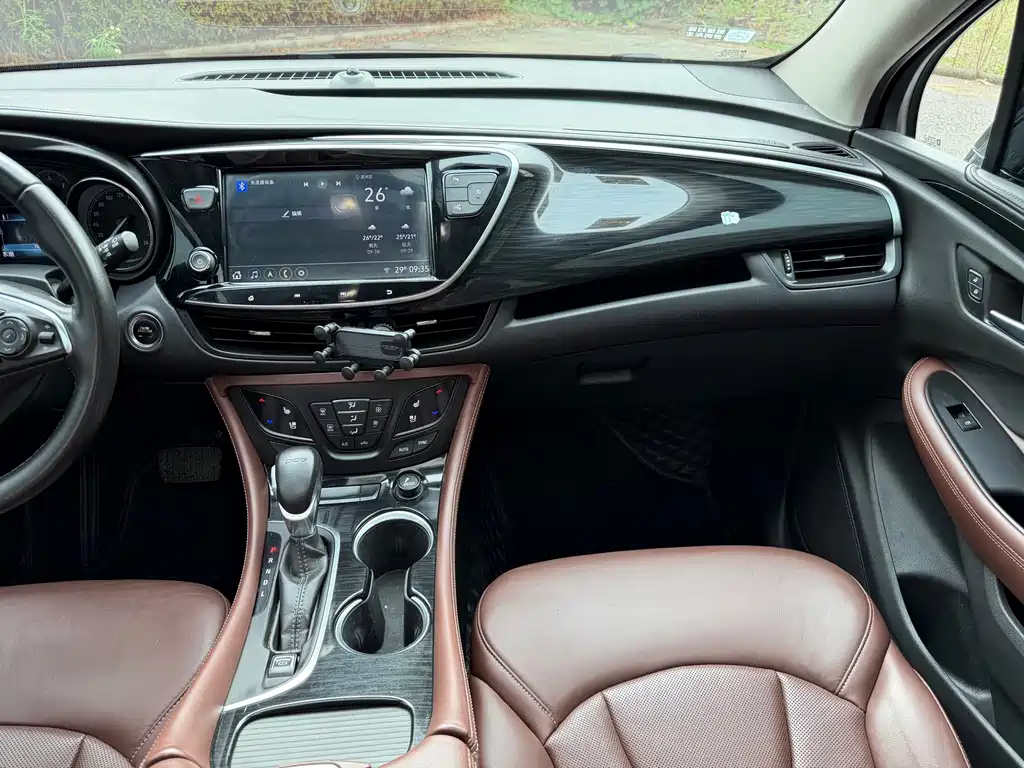 Buick Envision Plus — фото 13